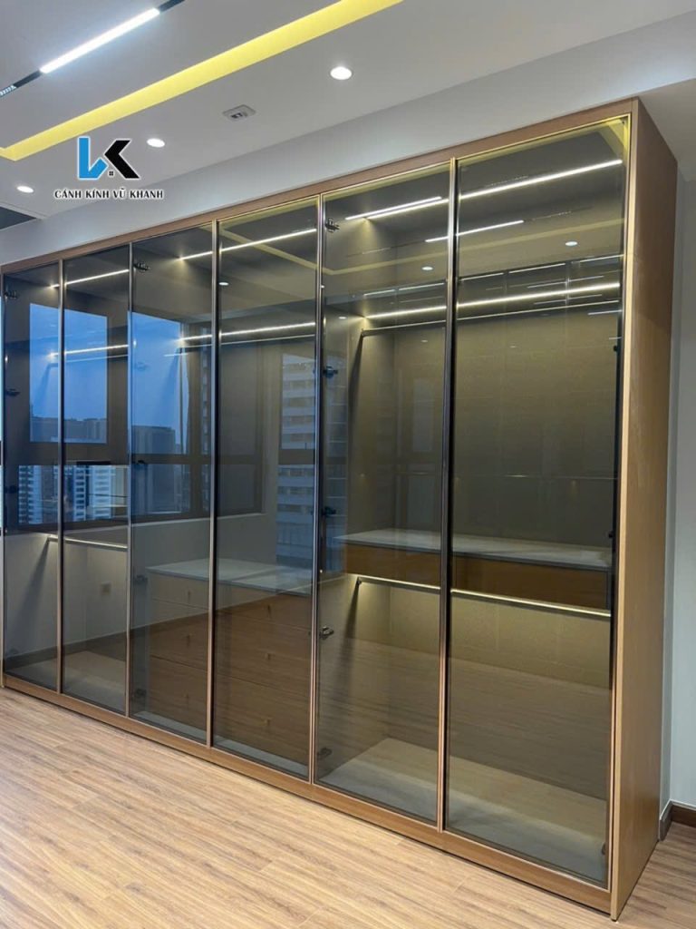 CÁNH KÍNH TỦ ÁO VŨ KHANH