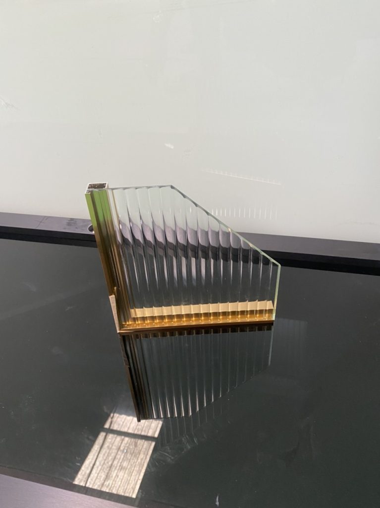 CÁNH KÍNH TỦ ÁO VŨ KHANH